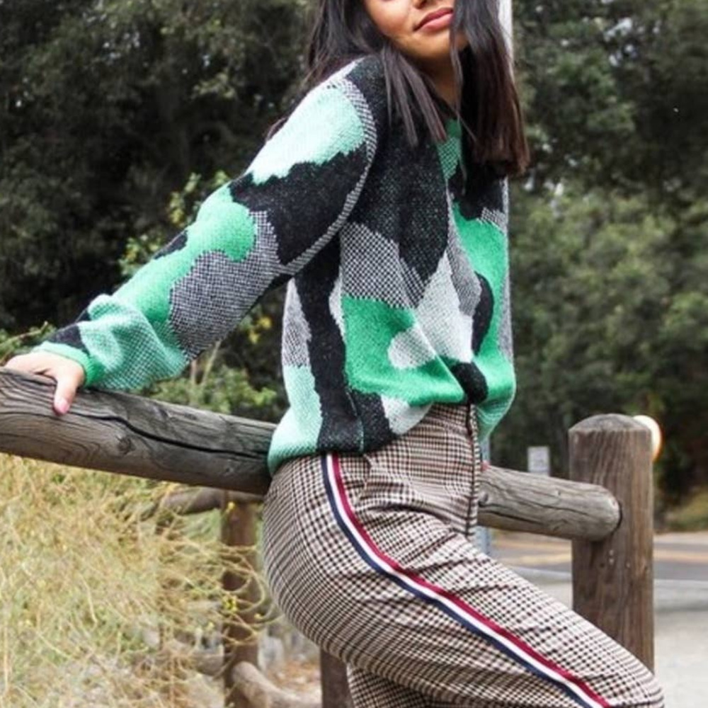 BB Dakota Blending In Abstract Bright Green Camo Sweater XS Black White Jumper